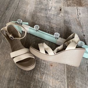 Crocs wedge sandals